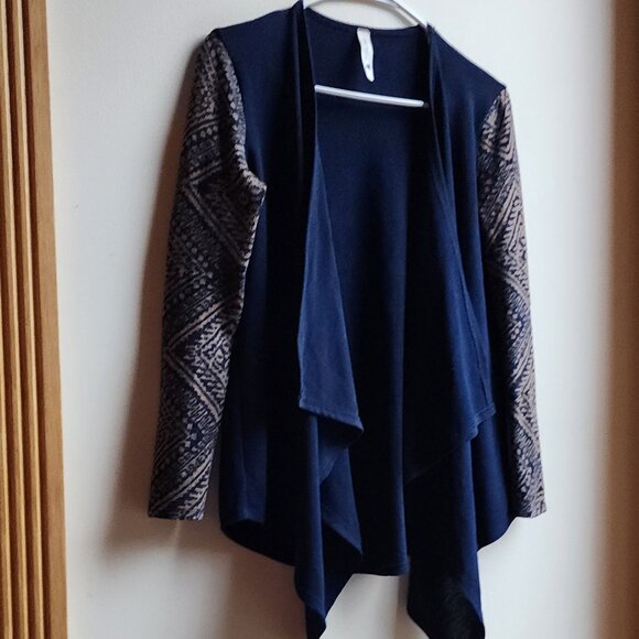Pink Owl Navy/Tan Aztec Angled Open Cardigan Size Small - Picture 2 of 14
